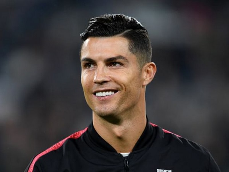 Cầu Thủ Ronaldo Sinh Năm Bao Nhiêu Và Những Điều Thú Vị